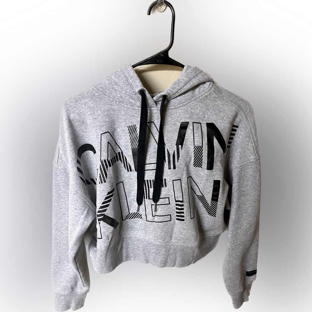 Cropped Calvin Klein Sweatshirt